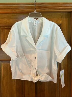 Josephine Chaus White Tie-Front Short Sleeve Button-Down Shirt